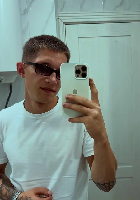 Я Дима, 23, знакомлюсь без обязательств в Борисове