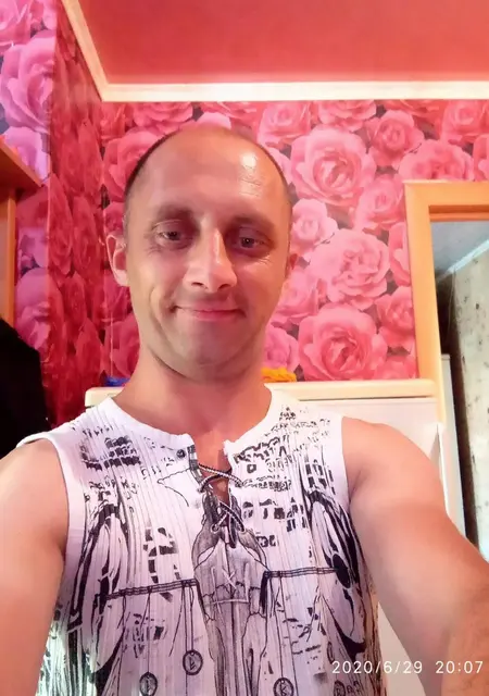 Антон из Постав, мне 41, познакомлюсь без обязательств