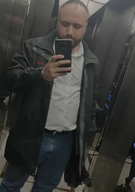 Я Дмитрий, 25, из Днепра, ищу знакомства без обязательств