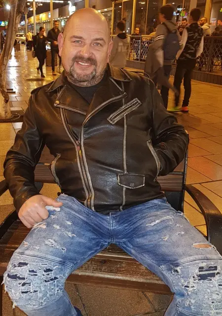 Баца из Тель-авива, мне 53, познакомлюсь для общения