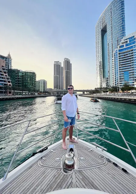 Vladislav из Волновахи, ищу на сайте знакомства на одну ночь