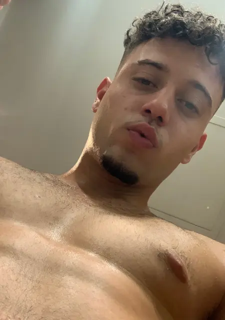 Я Manuel, 20, из Мадрида, ищу знакомства на одну ночь