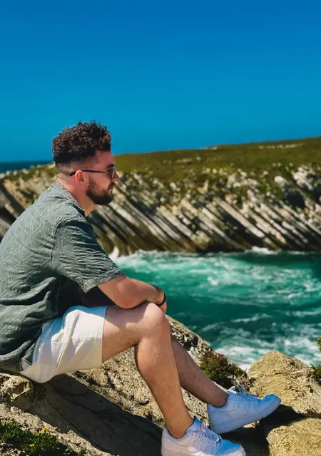 Богдан из Лиссабона, ищу на сайте знакомства без обязательств