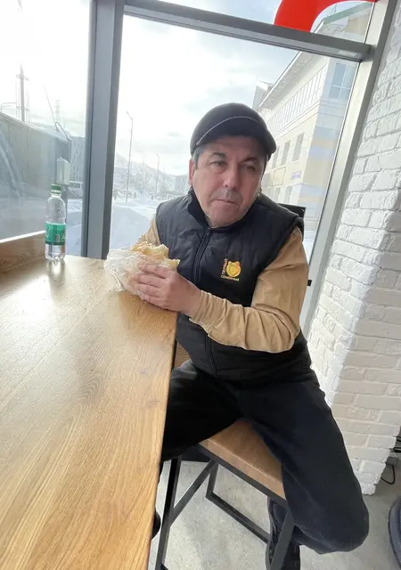 Иманбек из Берлина, ищу на сайте знакомства на одну ночь