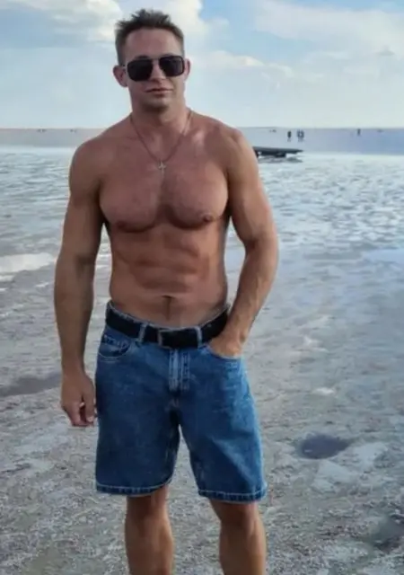 Я Константин, 29, из Амерсфорт, ищу знакомство для приятного времяпровождения