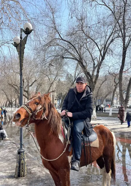 Я Ермек, 35, знакомлюсь для совместных путешествий в Усть-Каменогорске