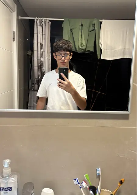 Maxim из Тель-авива, ищу на сайте знакомства на одну ночь