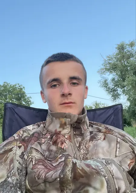 Назар из Праги, мне 18, познакомлюсь для общения