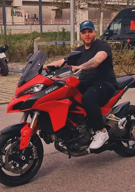 Maximilian из Мюнхена, ищу на сайте знакомства на одну ночь