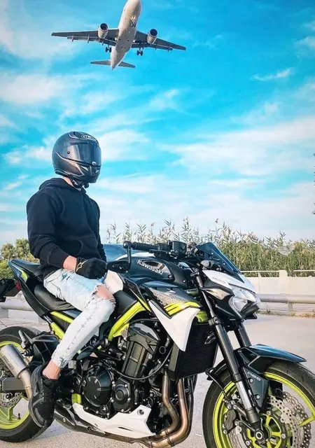 Santi из Барселоны, ищу на сайте приятное времяпровождение