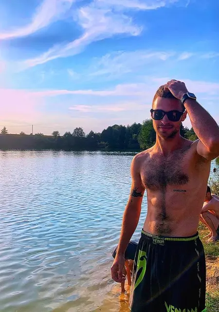 Я Oleg, 23, знакомлюсь без обязательств в Киеве