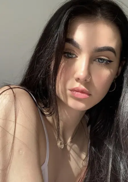 Я Melisa, 23, из Алматы, ищу знакомство для постоянных отношений