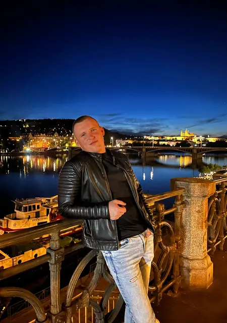 Я Mykola, 26, знакомлюсь для вирта в Брно