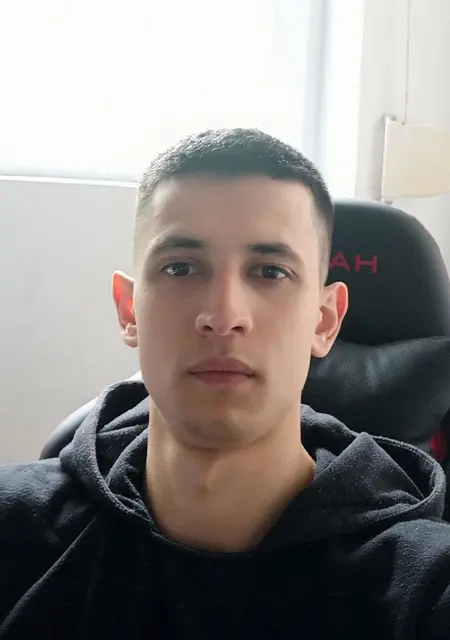 Я Юра, 28, знакомлюсь без обязательств в Черновцах