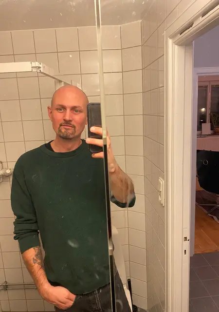 Henrik из Стокгольма, ищу на сайте знакомства на одну ночь