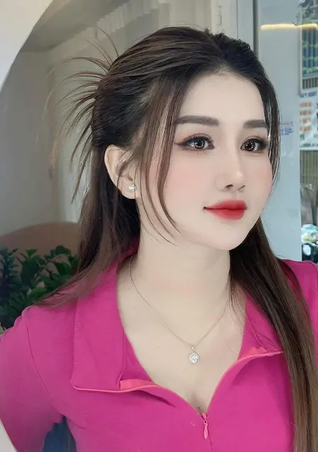 Я Dara, 25, знакомлюсь без обязательств в Дубае