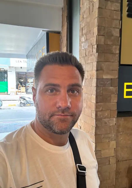 Я Sergey, 40, из Бангкока, ищу знакомство для вирта