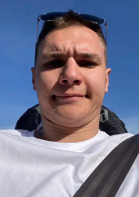 Дмитрий з Горлівки, шукаю на сайті постійні стосунки