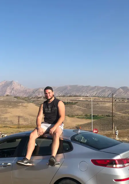I'm Emil, 28 from Newcastle upon Tyne, seeking connections for no strings attached