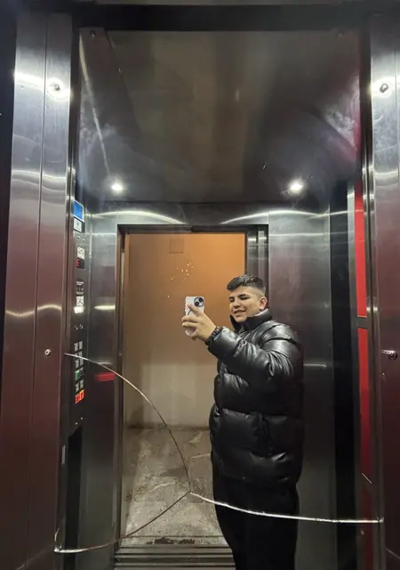 Я Yiit, 22, знакомлюсь на одну ночь в Денизлящем