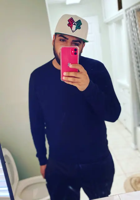 Esteban из Лас Пинтитас, ищу на сайте постоянные отношения