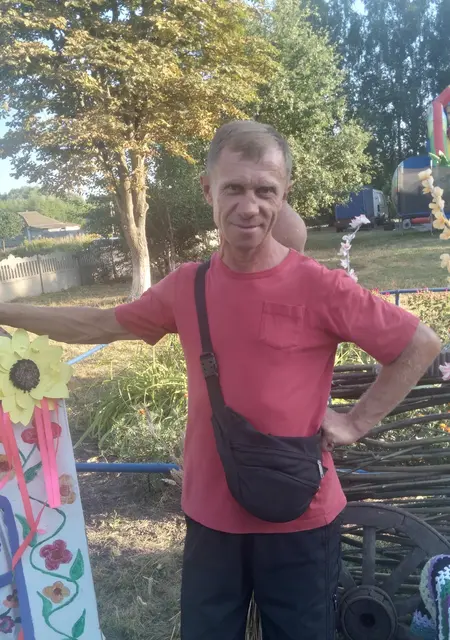 Сергей из Бурыни, ищу на сайте знакомства на одну ночь