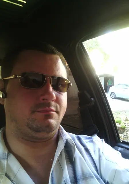 Артем из Запорожья, ищу на сайте знакомства на одну ночь