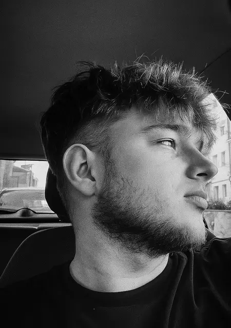 Я Pavlo, 22 років з Тернопіль, шукаю знайомства на одну ніч