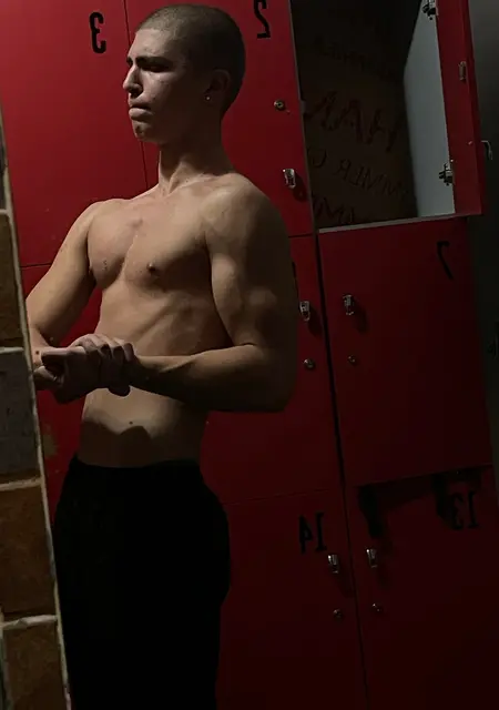 Bohdan з Долинська, мені 24 років, познайомлюсь для спільних подорожей