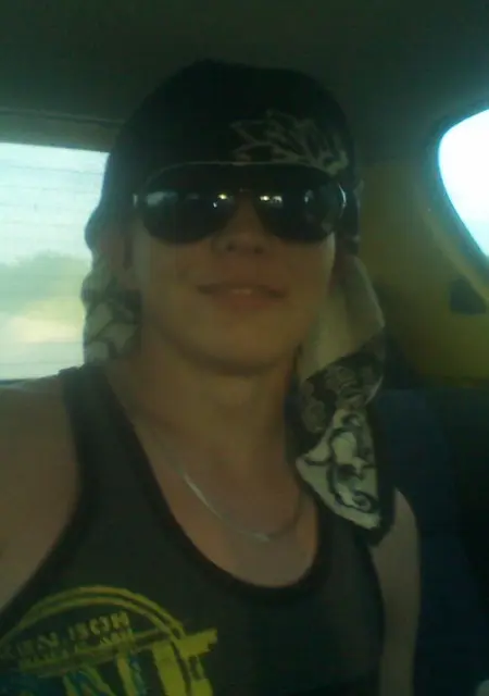 Я Олег, 31, знакомлюсь без обязательств в Могилёве