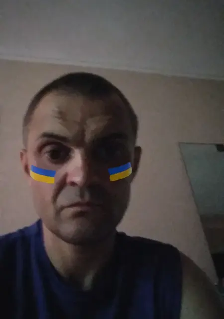 Олег из Киева, мне 45, познакомлюсь без обязательств