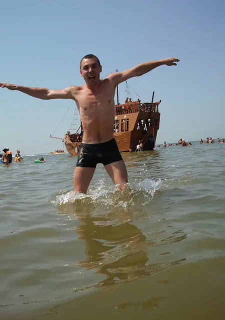 Я Max, 37 років, знайомлюсь на одну ніч у Харцизьк