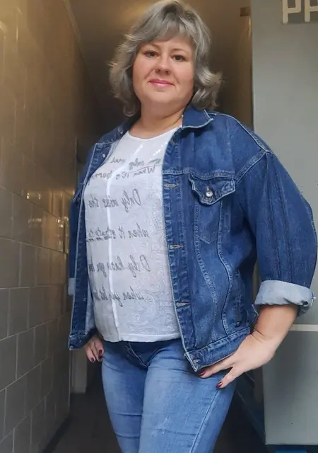 Я Оленька, 44 років з Кривий Ріг, шукаю знайомство для приємне проведення часу