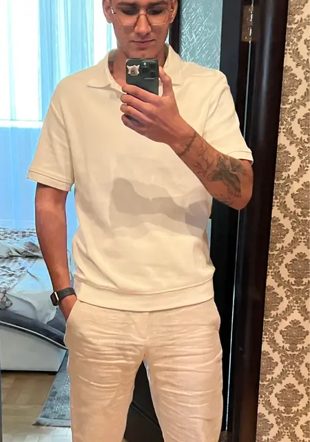 Я Влад, 21 років з Києва, шукаю знайомства без зобов'язань