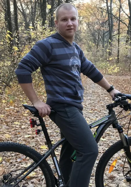 Алексей из Днепра, мне 40, познакомлюсь для общения