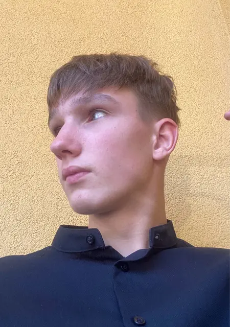 Я Петро, 18, знакомлюсь без обязательств в Львове