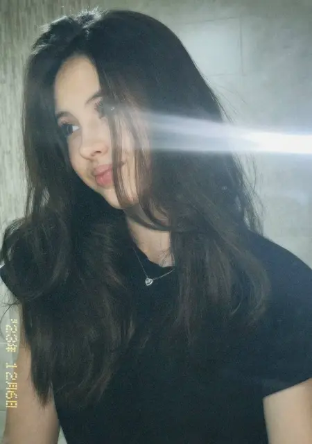 Ксения из Франкфурта-на-майне, мне 20, познакомлюсь на одну ночь