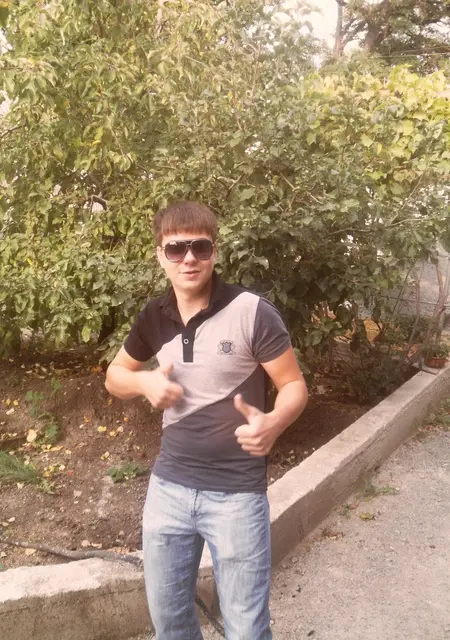 Artyom з Харцизьк, шукаю на сайті знайомства на одну ніч