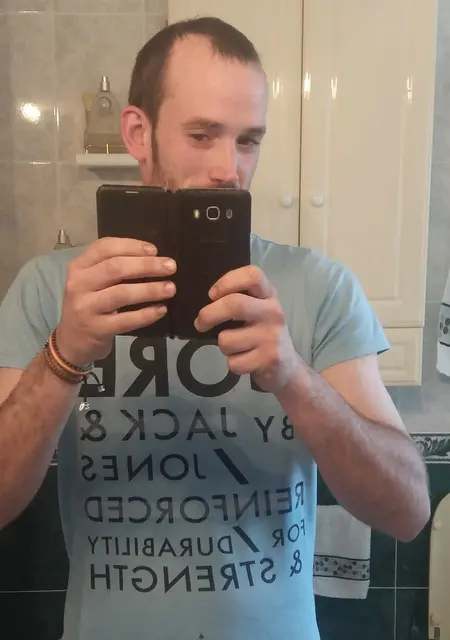 Danny из Сарагосы, мне 39, познакомлюсь для постоянных отношений