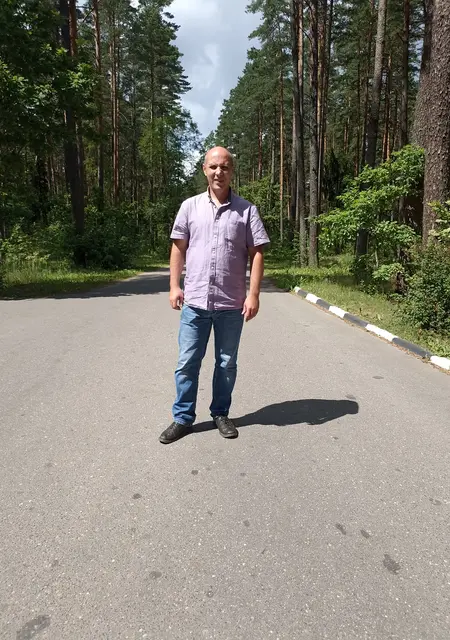 Виктор из Витебска, мне 43, познакомлюсь для постоянных отношений