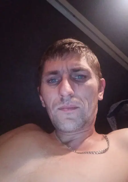 Я Янн, 37, из Астаны, ищу знакомства без обязательств