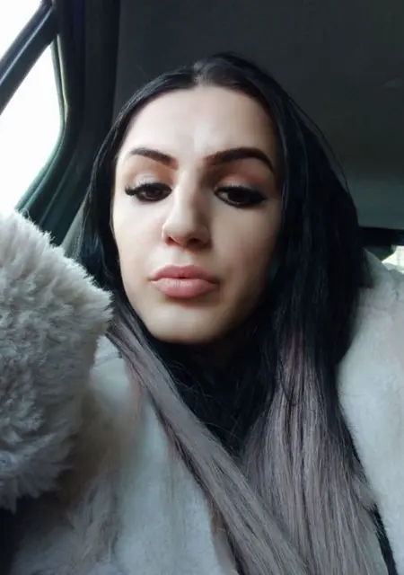 Я Gabriela, 24, знакомлюсь в Бухаресте