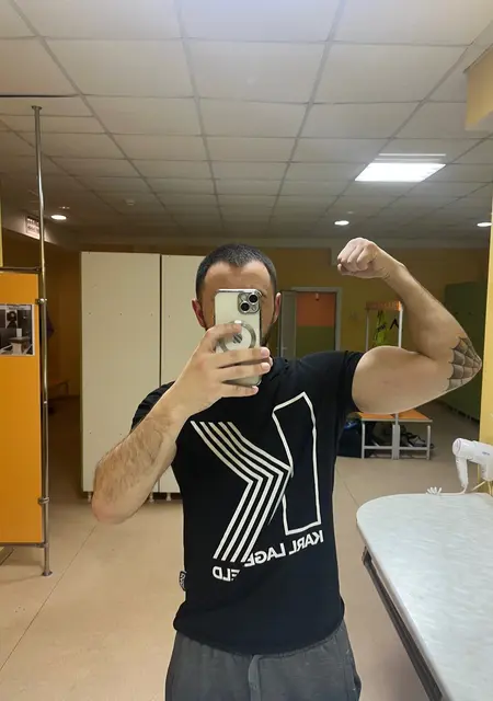 Андрей из Пинска, мне 28, познакомлюсь без обязательств