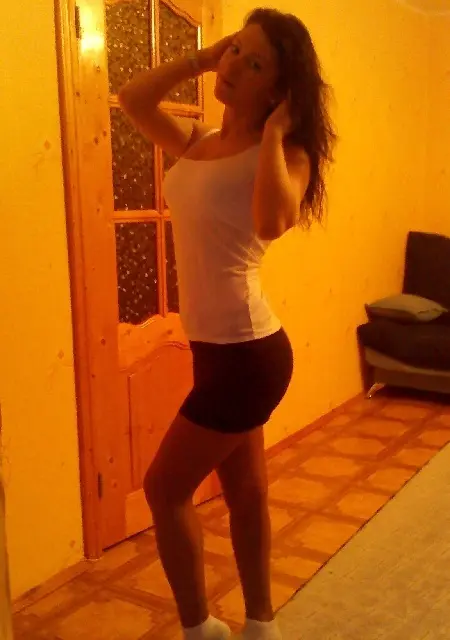 Я Лиля, 33, из Харькова, ищу знакомства без обязательств