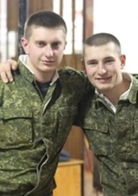 Я Евгений, 33, из Калинковичей, ищу знакомства без обязательств