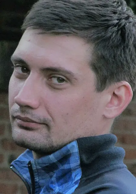 Я Александр, 39, из Чернигова, ищу знакомства на одну ночь