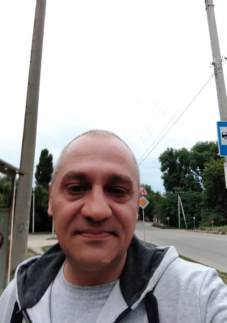 Я Виктор, 54 років з Кропивницького, шукаю знайомства без зобов'язань