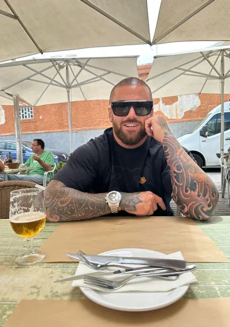 Rmu из Лас-пальмас-де-гран-канария, мне 41, познакомлюсь для общения