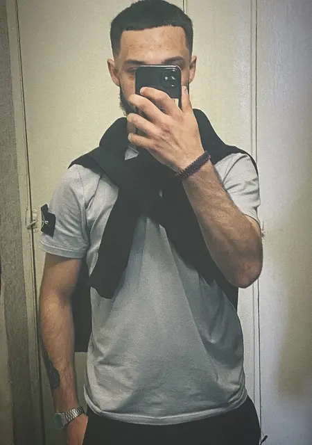 Egor из Запорожья, мне 20, познакомлюсь для приятного времяпровождения