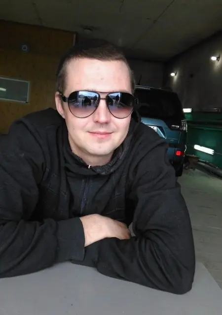 Сергей из Кривого Рога, ищу на сайте знакомства на одну ночь